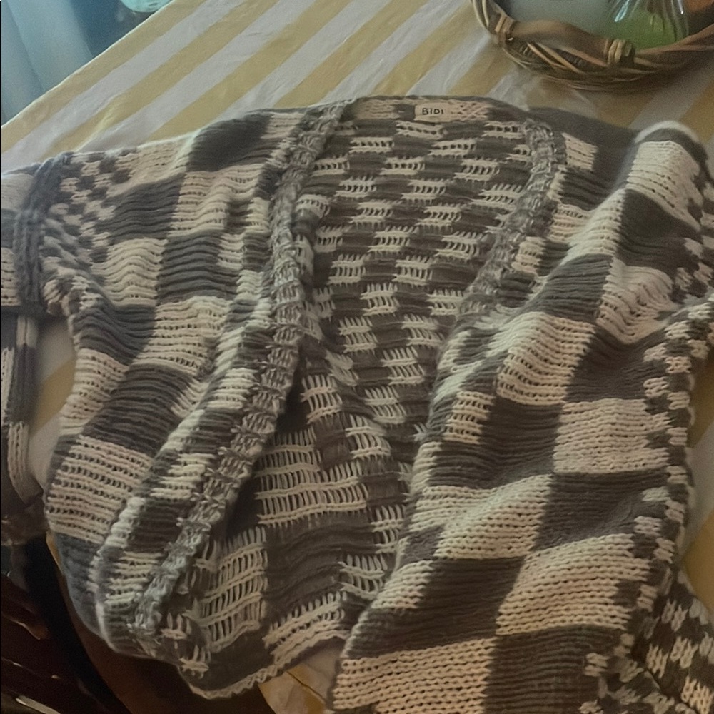 Chunky Knit Gray and White Cardigan with Geometric Design